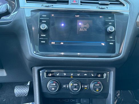 Used 2019 Volkswagen Tiguan SEL image 19