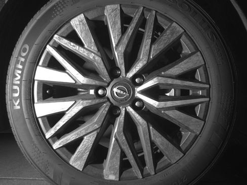 Used 2025 Nissan Altima 2.5 SV FWD image 13