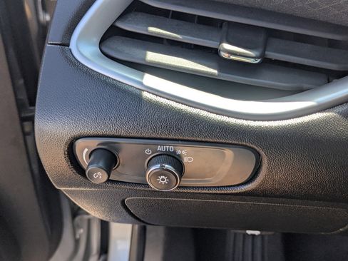 Used 2024 Chevrolet Malibu LT image 14