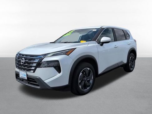 Used 2025 Nissan Rogue SV AWD/4WD image 9