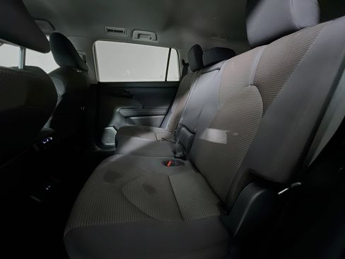 Used 2024 Toyota Highlander LE image 29