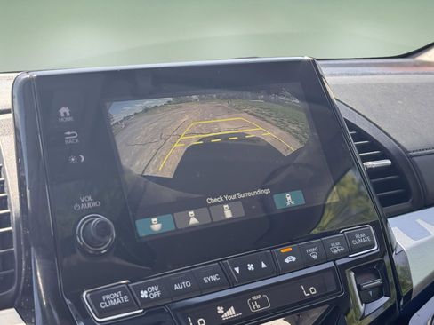 Used 2020 Honda Odyssey Elite image 17