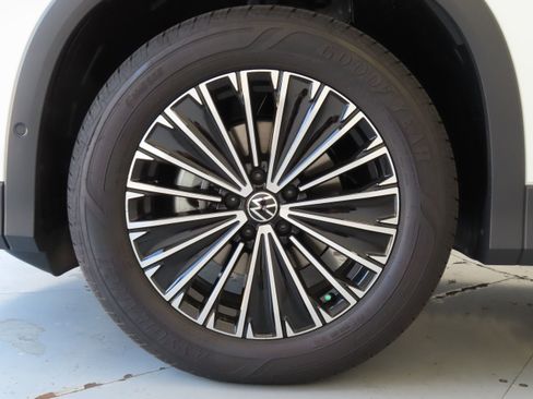 New 2025 Volkswagen Tiguan S image 27