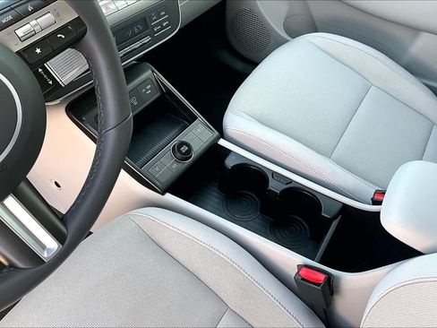 Certified 2024 Hyundai Kona SEL FWD image 15