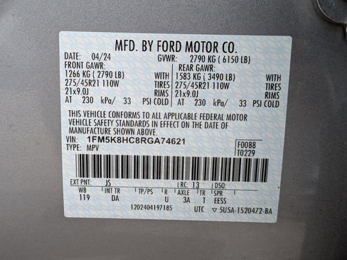 Certified 2024 Ford Explorer Platinum w/ Technology Package AWD/4WD image 23