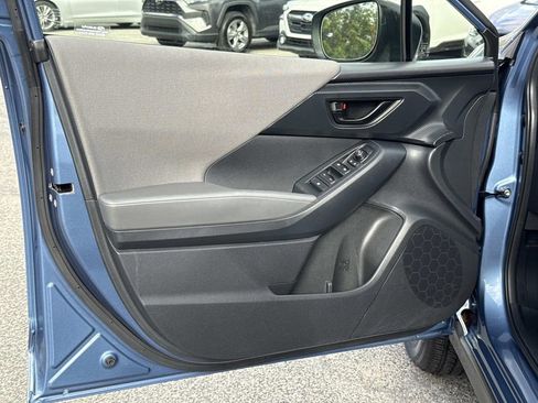 Used 2024 Subaru Crosstrek 2.0i w/ Crosstrek Mirror Package image 21