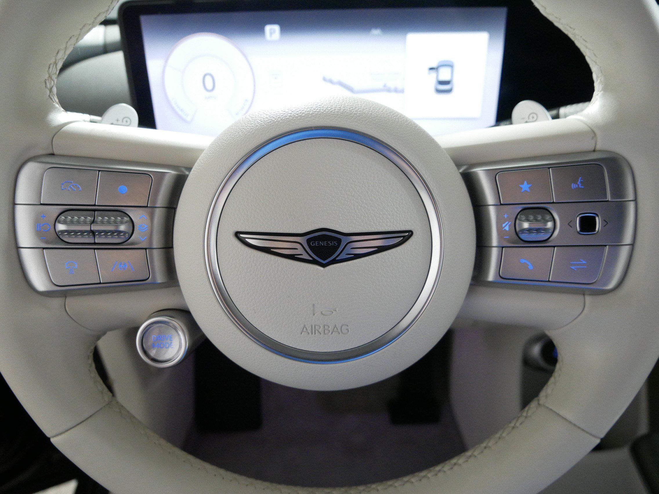 Certified 2025 Genesis GV60 Advanced AWD/4WD image 25