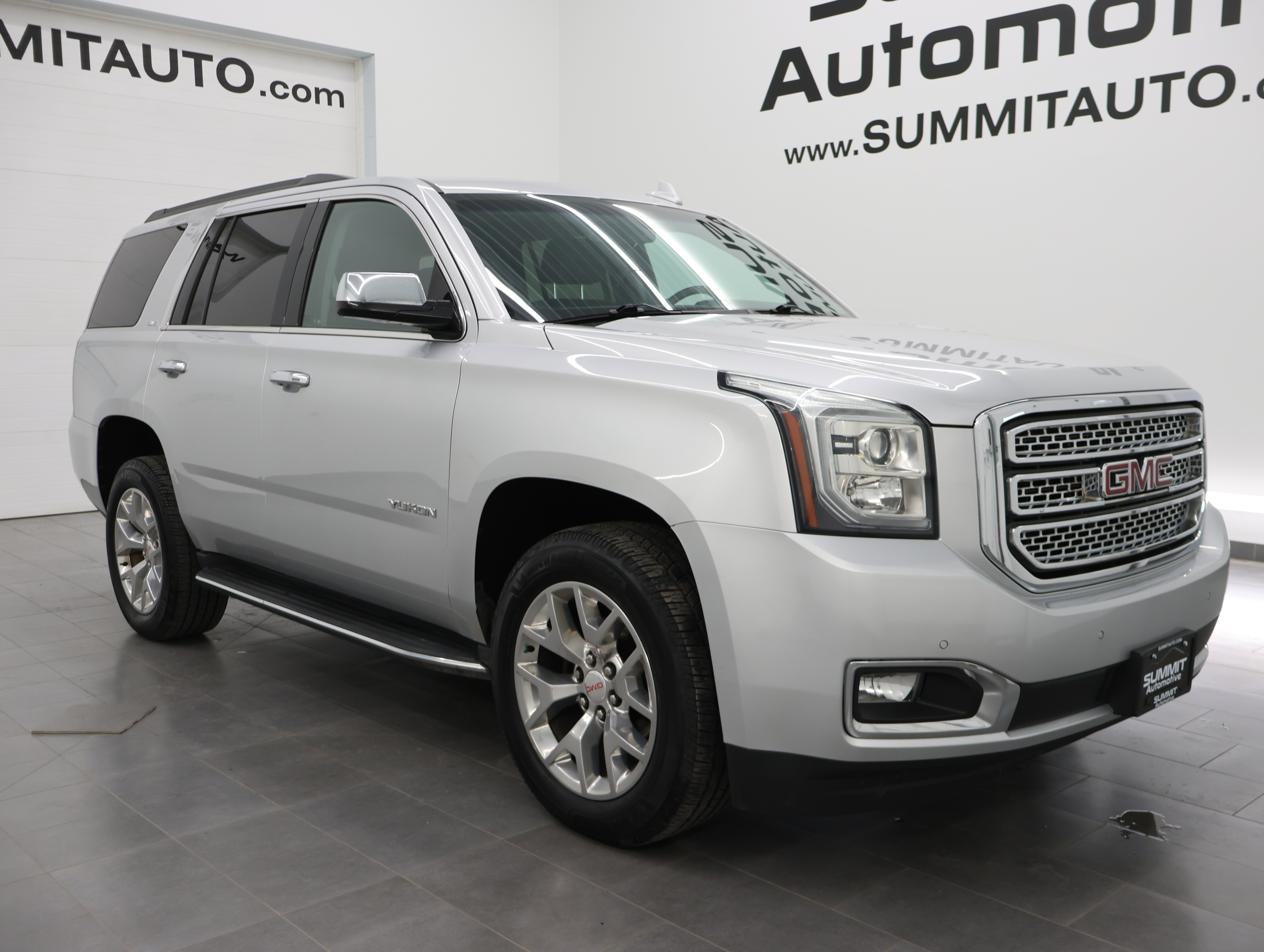 Used 2018 GMC Yukon SLE w/ SLE Value Package AWD/4WD image 2