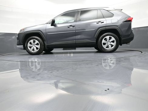 Used 2021 Toyota RAV4 LE AWD/4WD image 32