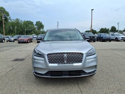 Used 2022 Lincoln Corsair AWD w/ Premium Package image 2