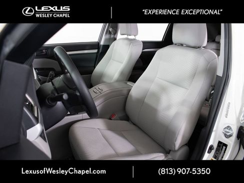 Used 2019 Toyota Highlander LE FWD image 14