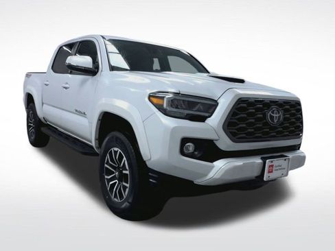 Certified 2023 Toyota Tacoma TRD Sport image 2