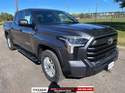 New 2026 Toyota Tundra SR5 w/ SR5 Convenience Package