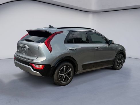 Used 2023 Kia Niro FWD image 5
