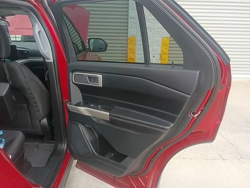 Used 2023 Ford Explorer XLT RWD image 22