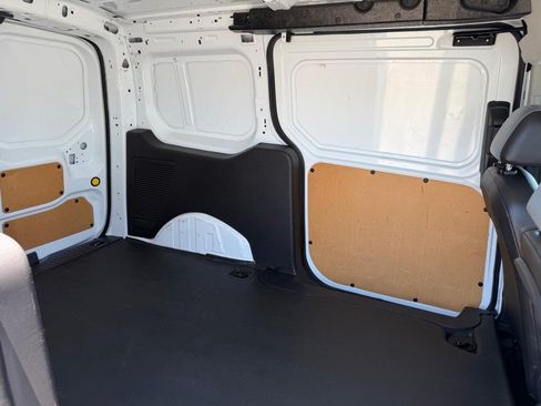 Used 2017 Ford Transit Connect XL FWD image 21