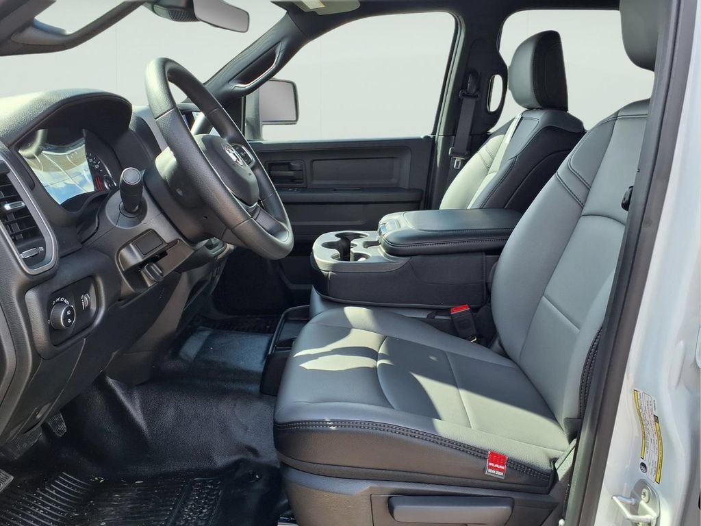 New 2026 RAM 2500 Tradesman w/ Chrome Appearance Group AWD/4WD image 8