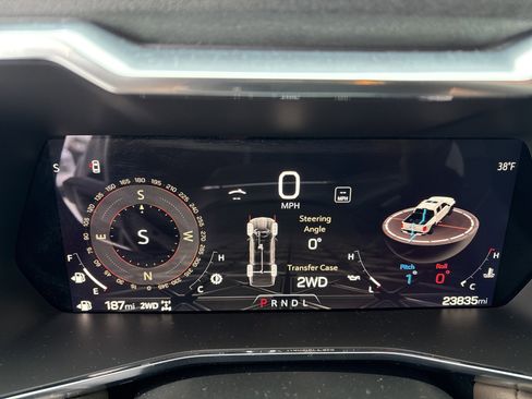 Used 2023 GMC Canyon Denali image 19