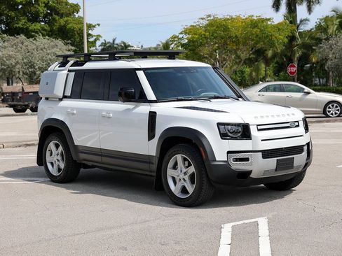 Used 2022 Land Rover Defender 110 SE AWD/4WD image 2