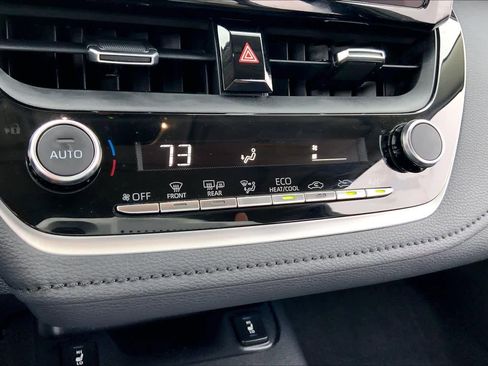 Used 2023 Toyota Corolla XLE image 32