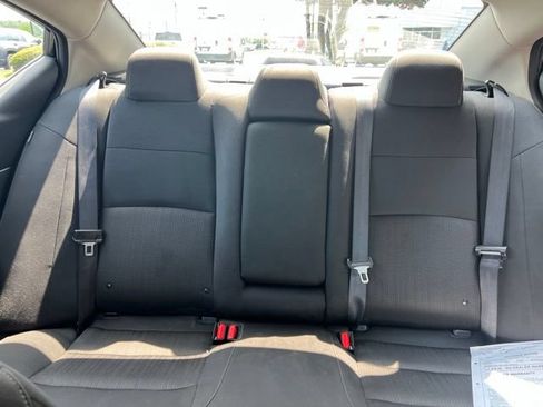Used 2025 Nissan Altima 2.5 SV FWD image 18