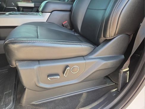 Used 2019 Ford F250 Lariat w/ Lariat Ultimate Package AWD/4WD image 14