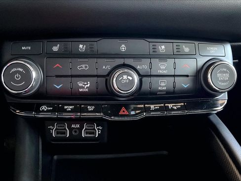Used 2024 Dodge Durango GT AWD/4WD image 15