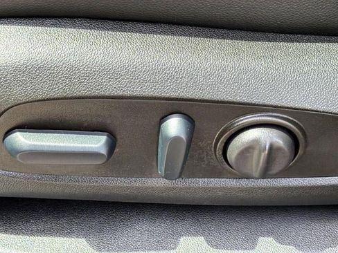 Certified 2023 Chevrolet Equinox Premier AWD/4WD image 19