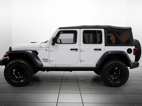 Used 2018 Jeep Wrangler Unlimited Sport S AWD/4WD image 11
