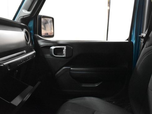 Used 2020 Jeep Wrangler Unlimited Sport image 18