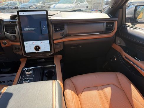 Used 2023 Ford Expedition Platinum AWD/4WD image 62