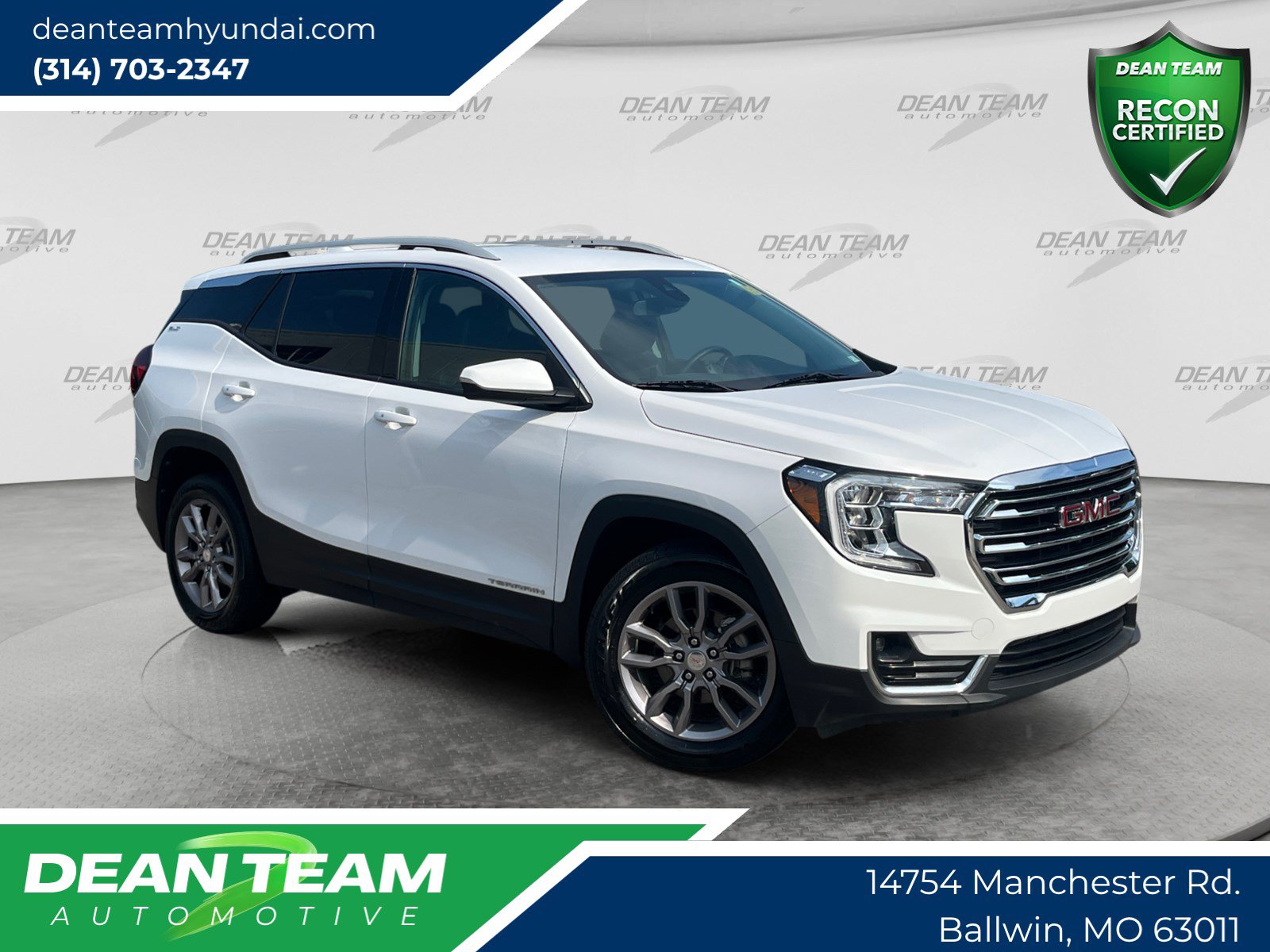 Used 2024 GMC Terrain SLT AWD/4WD image 1