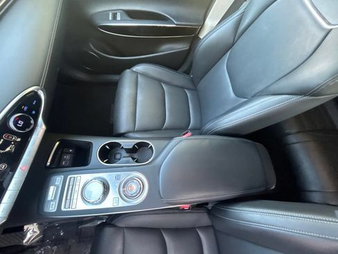 Used 2025 Genesis GV70 2.5T AWD/4WD image 15