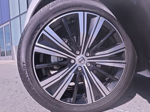 Used 2023 Volvo XC60 B5 Plus w/ Protection Package Premier image 37