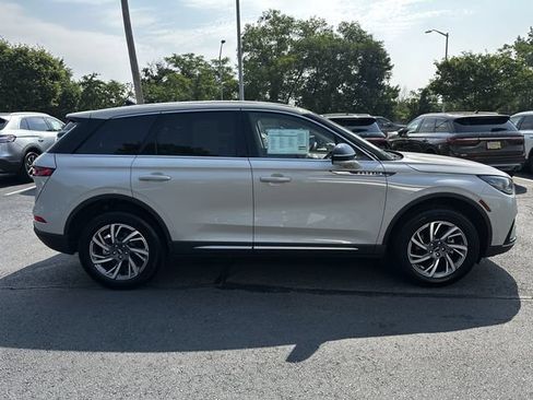 Certified 2024 Lincoln Corsair AWD w/ Equipment Group 101A image 4