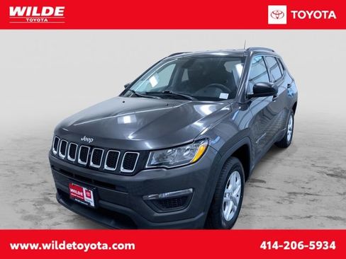 Used 2019 Jeep Compass Sport image 1