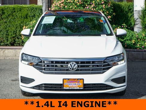 Used 2020 Volkswagen Jetta SE image 3