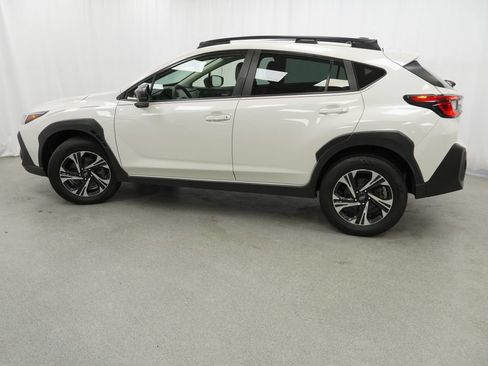 Used 2024 Subaru Crosstrek 2.0i Premium AWD/4WD image 5
