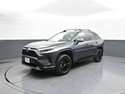 Certified 2024 Toyota RAV4 SE image 1