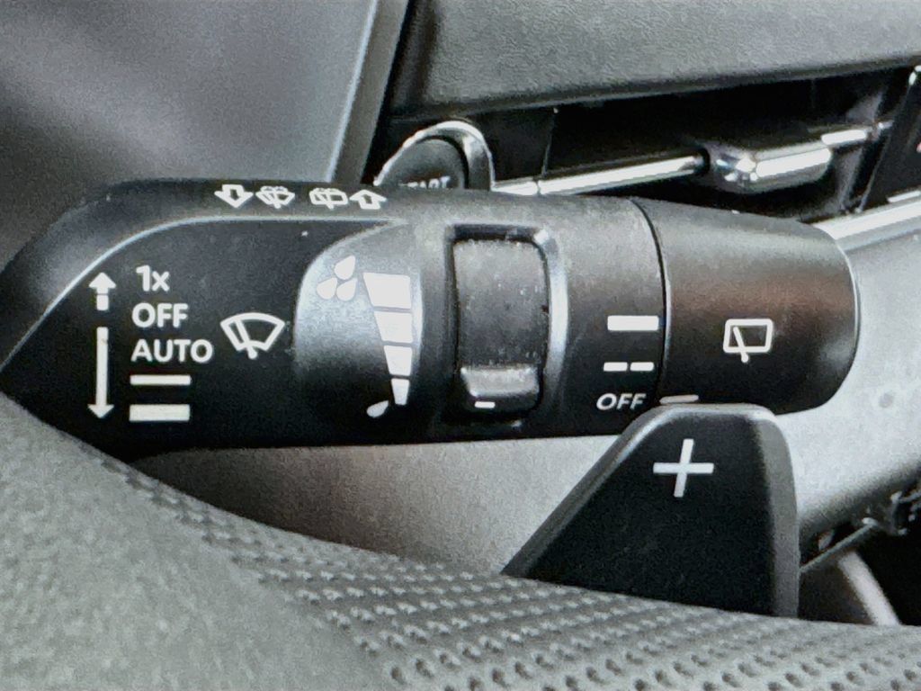 Used 2022 Mitsubishi Outlander SE AWD/4WD image 12