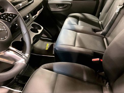 Used 2026 Mercedes-Benz Sprinter 2500 image 11