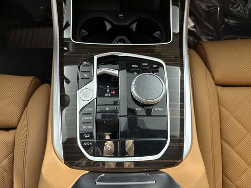 New 2026 BMW X5 xDrive40i w/ Climate Comfort Package image 17