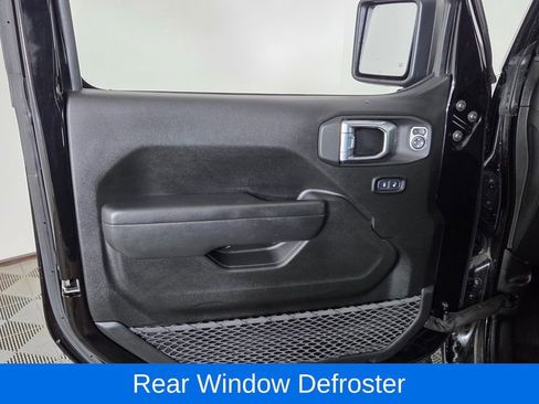 Used 2022 Jeep Gladiator Willys image 11