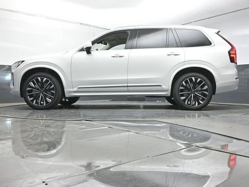 New 2026 Volvo XC90 B6 Ultra w/ Protection Package image 37