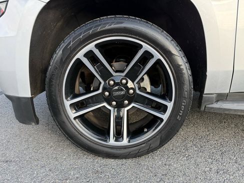 Used 2017 Chevrolet Tahoe LT RWD image 41