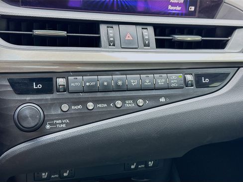 Used 2020 Lexus ES 350 w/ Premium Package FWD image 12