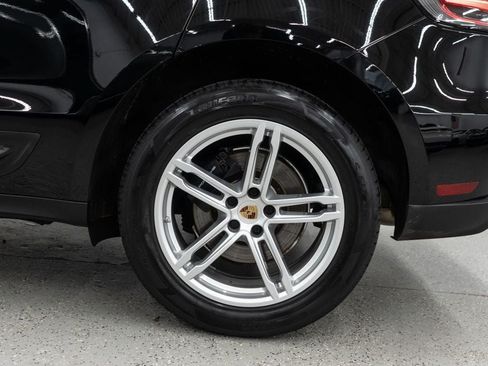 Used 2024 Porsche Macan AWD/4WD image 34
