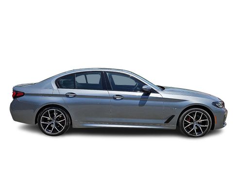 Used 2023 BMW 530e xDrive w/ Premium Package AWD/4WD image 7