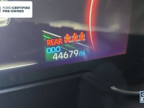 Used 2024 Toyota RAV4 LE AWD/4WD image 12