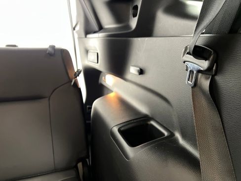 Used 2023 Mitsubishi Outlander SE image 33